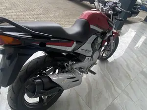 Yamaha YBR 2025 Red