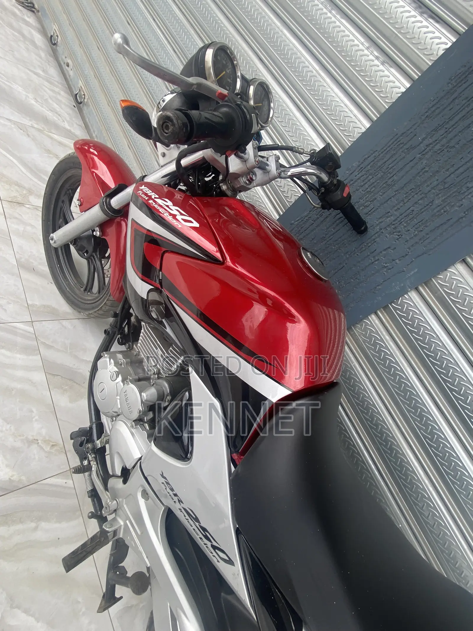 Yamaha YBR 2025 Red