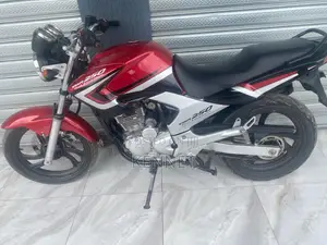 Yamaha YBR 2025 Red