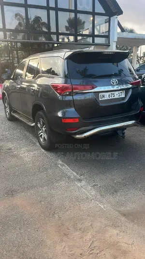 Toyota Fortuner 2.8 D AWD 2017 Gray