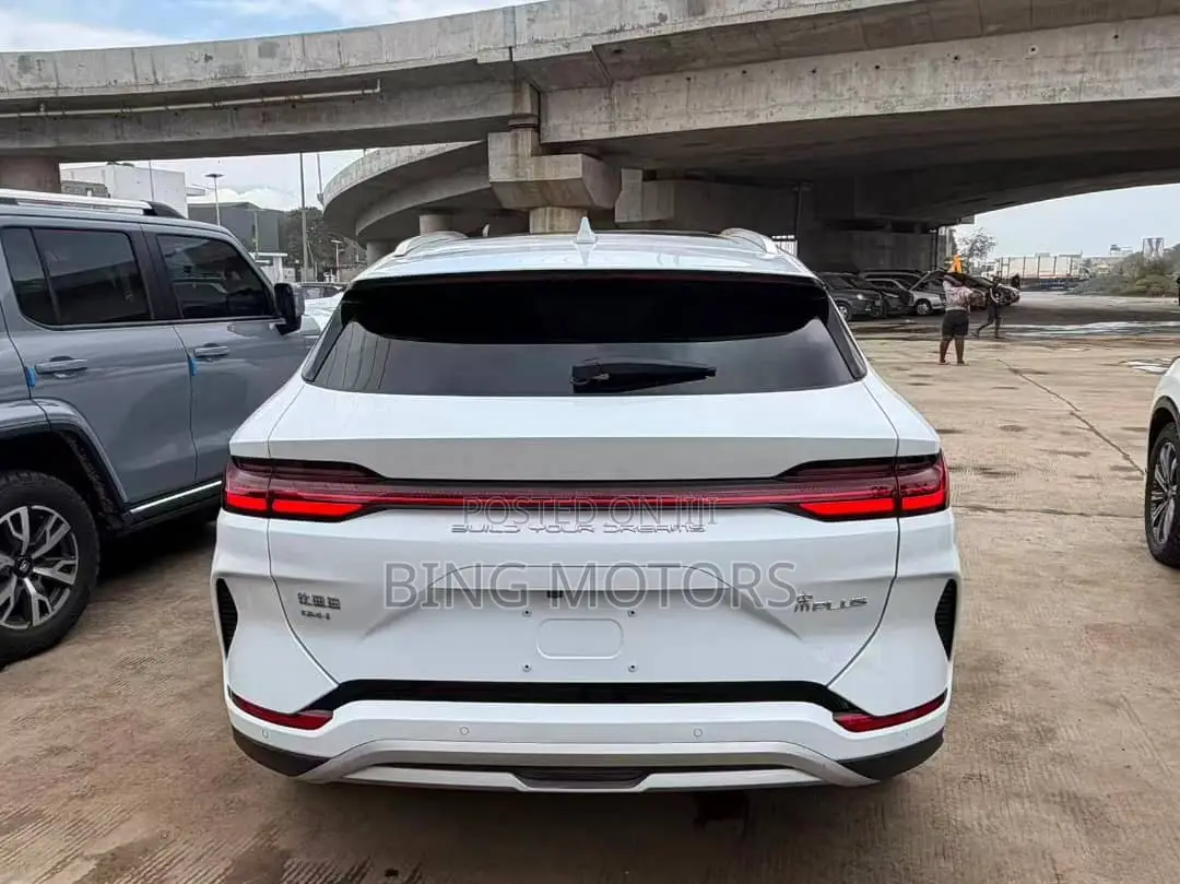 BYD Song Plus DM-i 2024 White