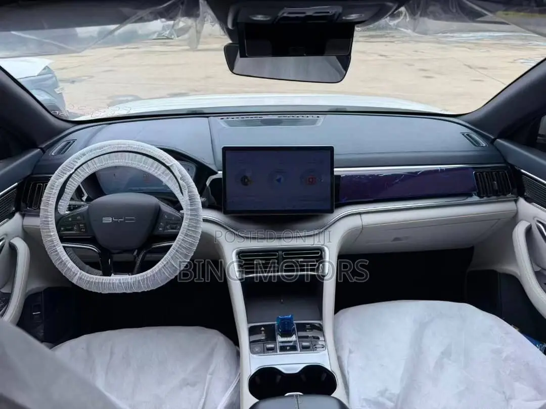 BYD Song Plus DM-i 2024 White