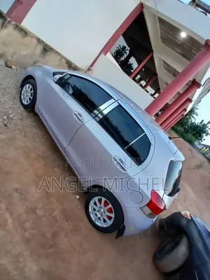 Toyota Vitz 1.0 FWD 3dr 2010 Beige