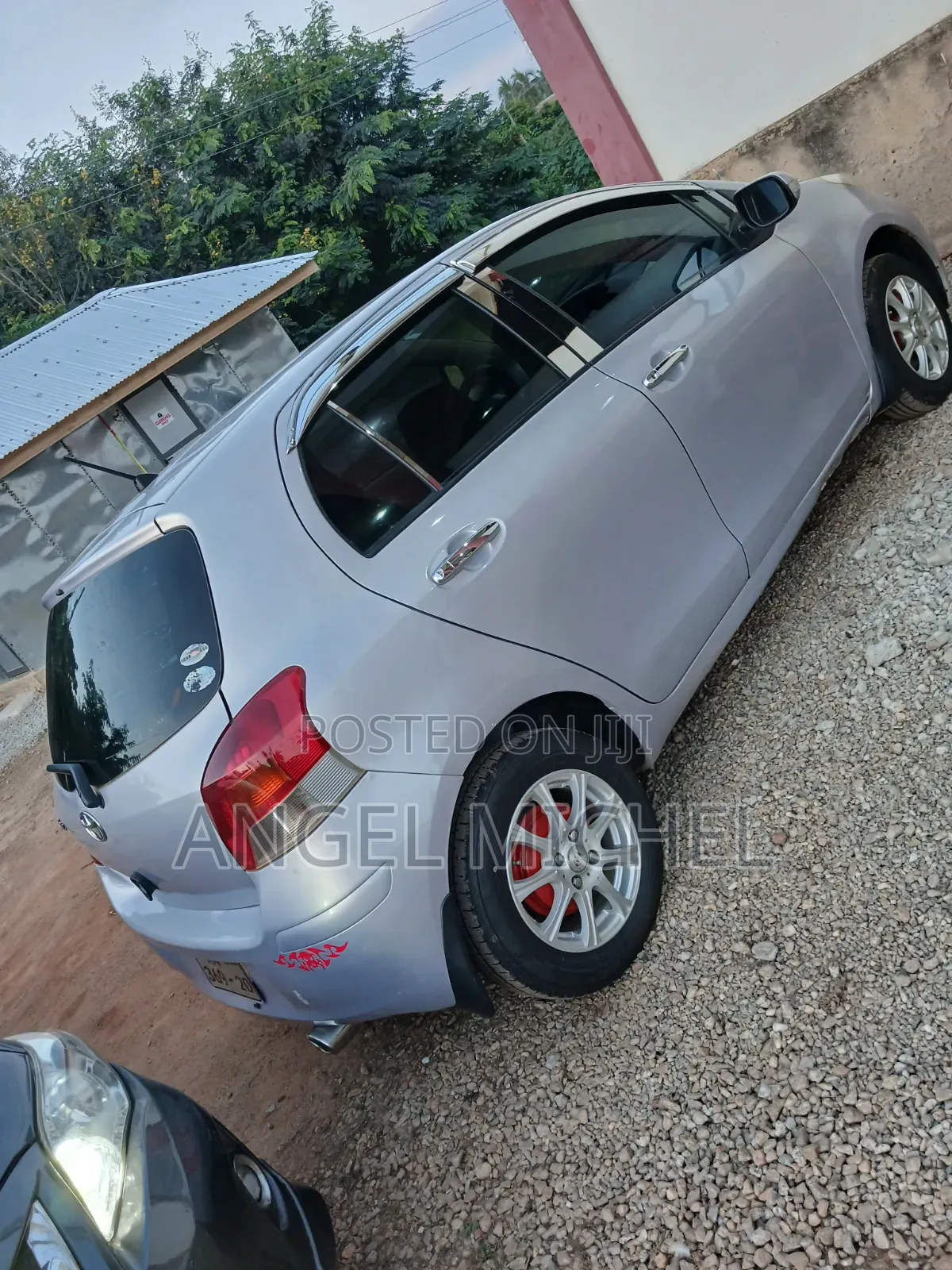 Toyota Vitz 1.0 FWD 3dr 2010 Beige