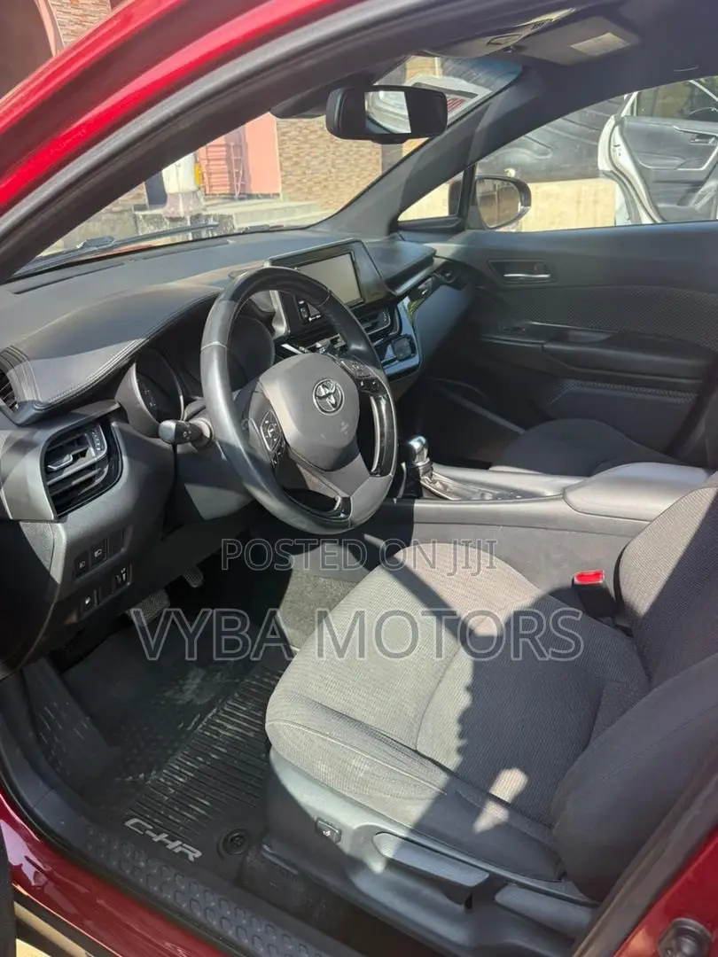 Toyota C-HR 2019 Red