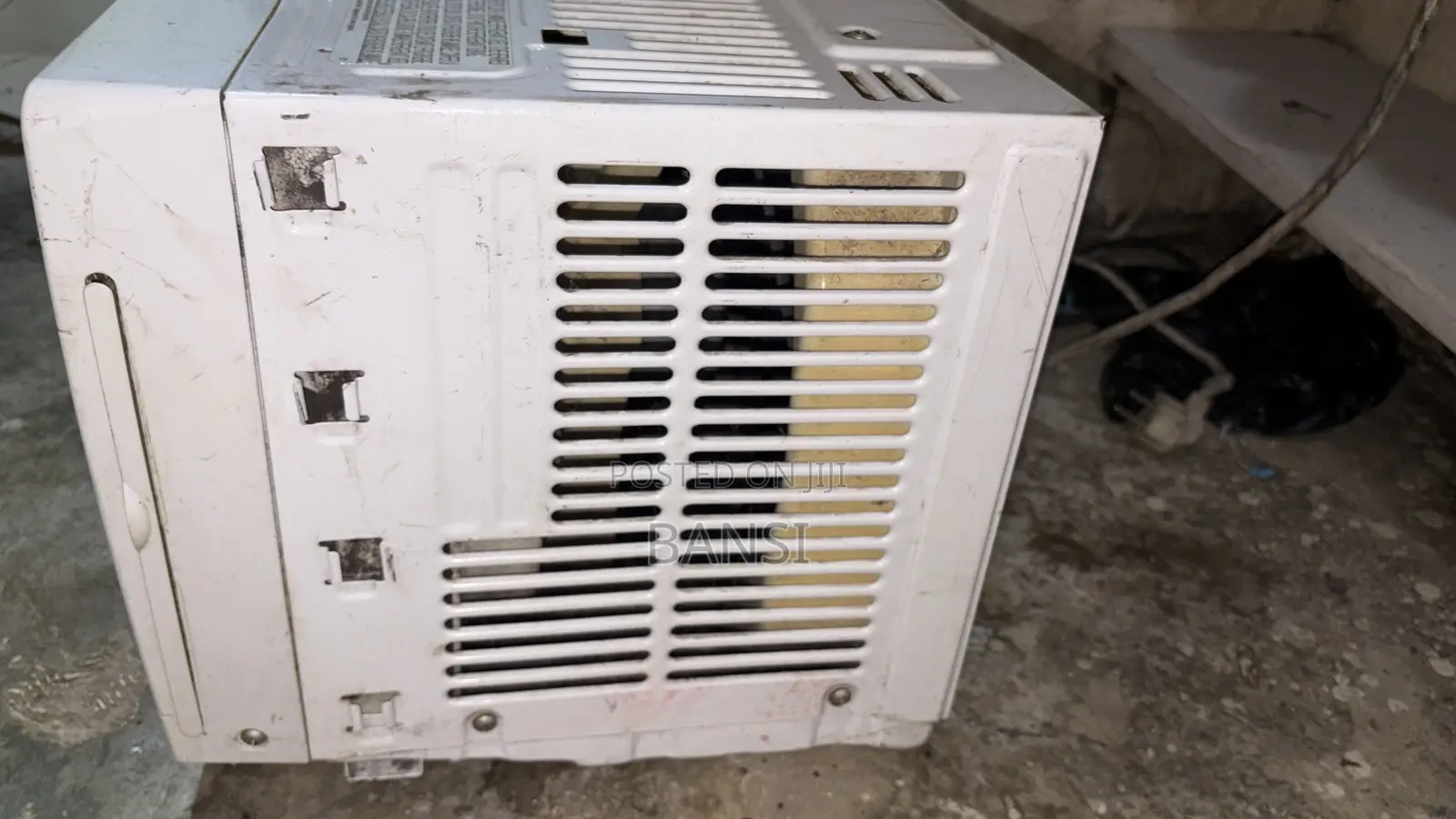 MIDEA 1.5 Horsepower Window AC