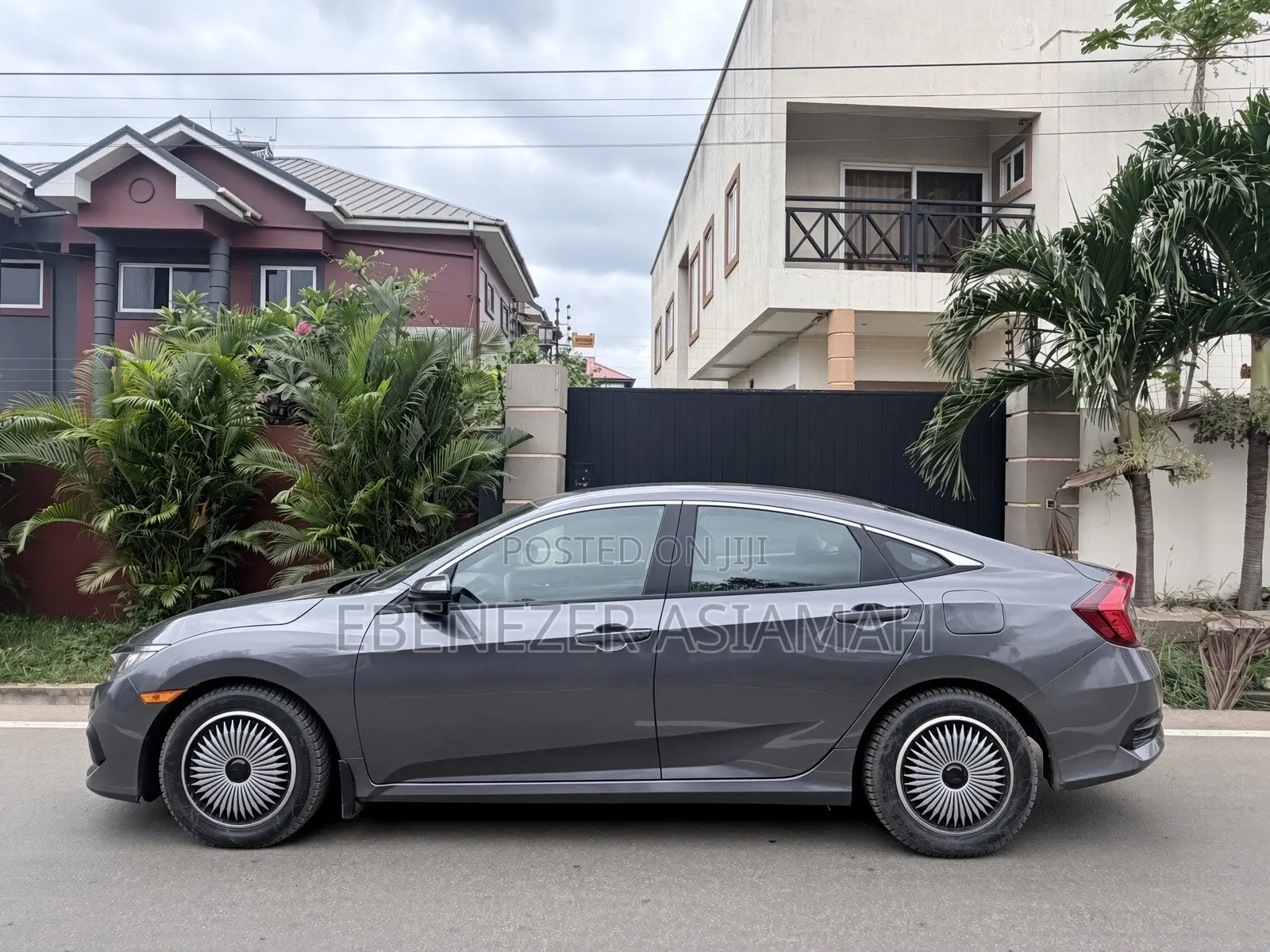 Honda Civic LX 4dr Sedan (2.0L 4cyl) 2016 Gray