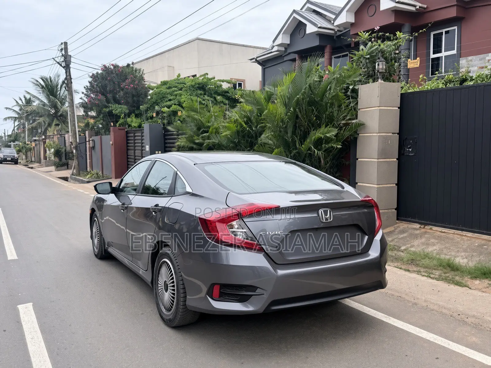 Honda Civic LX 4dr Sedan (2.0L 4cyl) 2016 Gray