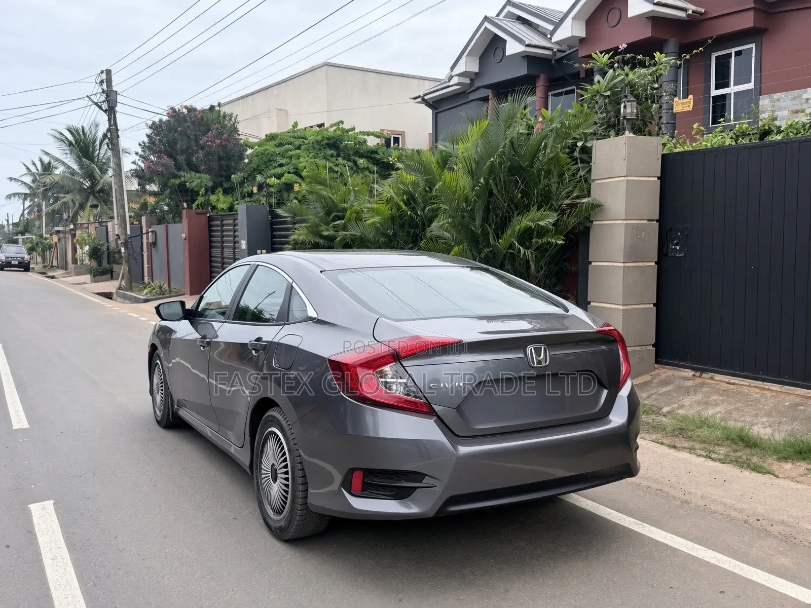 Honda Civic LX 4dr Sedan (2.0L 4cyl) 2016 Gray