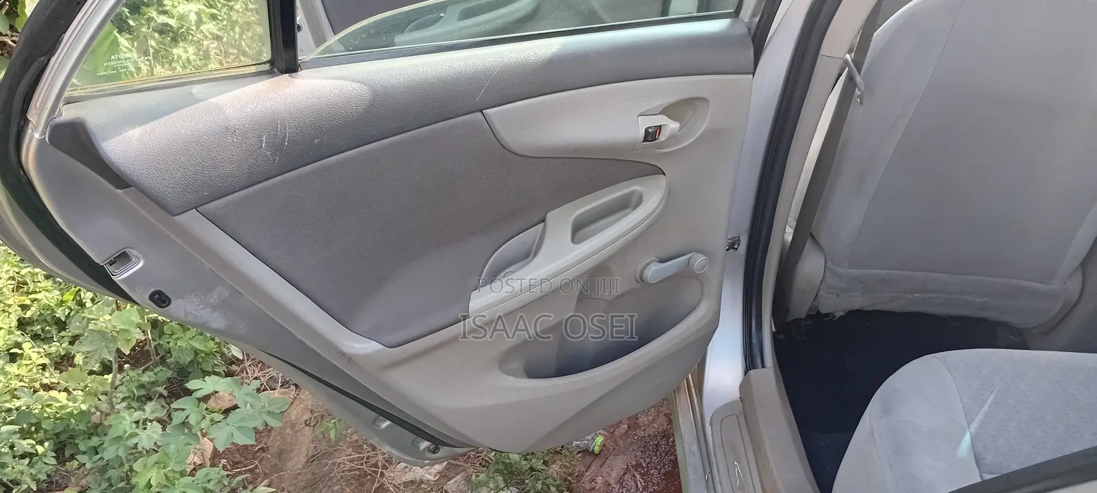 Toyota Corolla LE 4dr Sedan (1.8L 4 cyl 4A) 2009 Silver