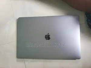 Laptop Apple MacBook 2016 16GB Intel Core i7 HDD+SSD 500GB