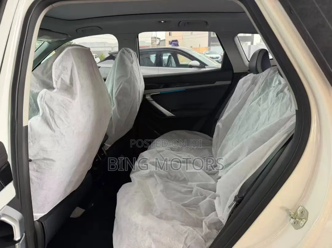Geely Boyue 2023 White