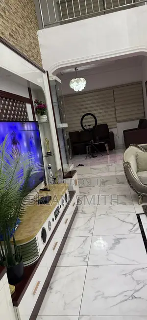 5bdrm Mansion in Millennium City for sale