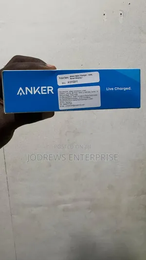 Anker Nano Smart Display 45W Charger With Smart Phone Recognition