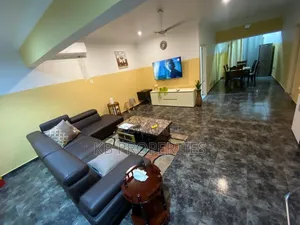 Furnished 5bdrm House in Kb Properties, Baatsona Total for rent