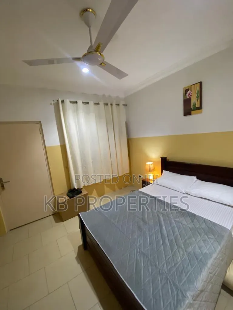 Furnished 5bdrm House in Kb Properties, Baatsona Total for rent