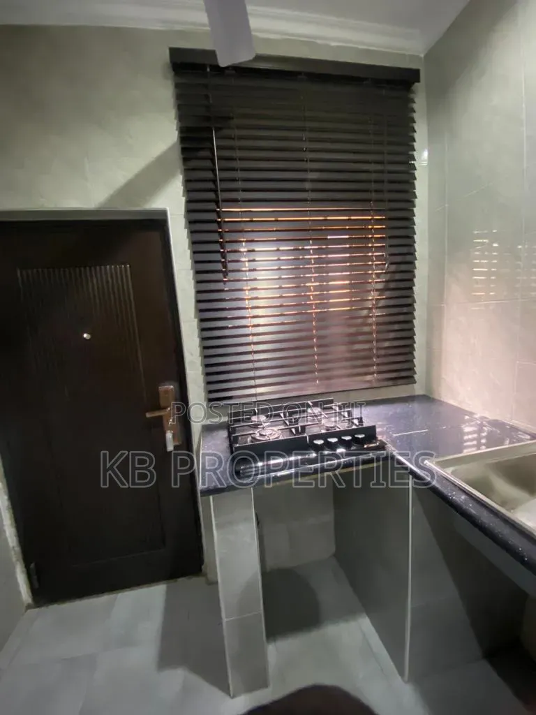 Furnished 5bdrm House in Kb Properties, Baatsona Total for rent