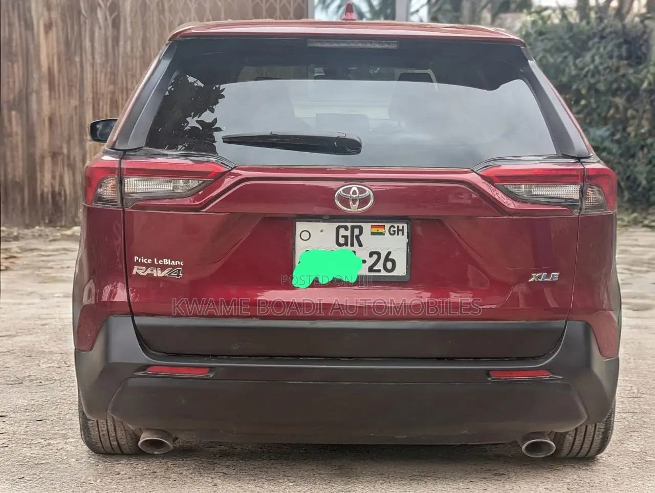Toyota RAV4 XLE 2021 Red