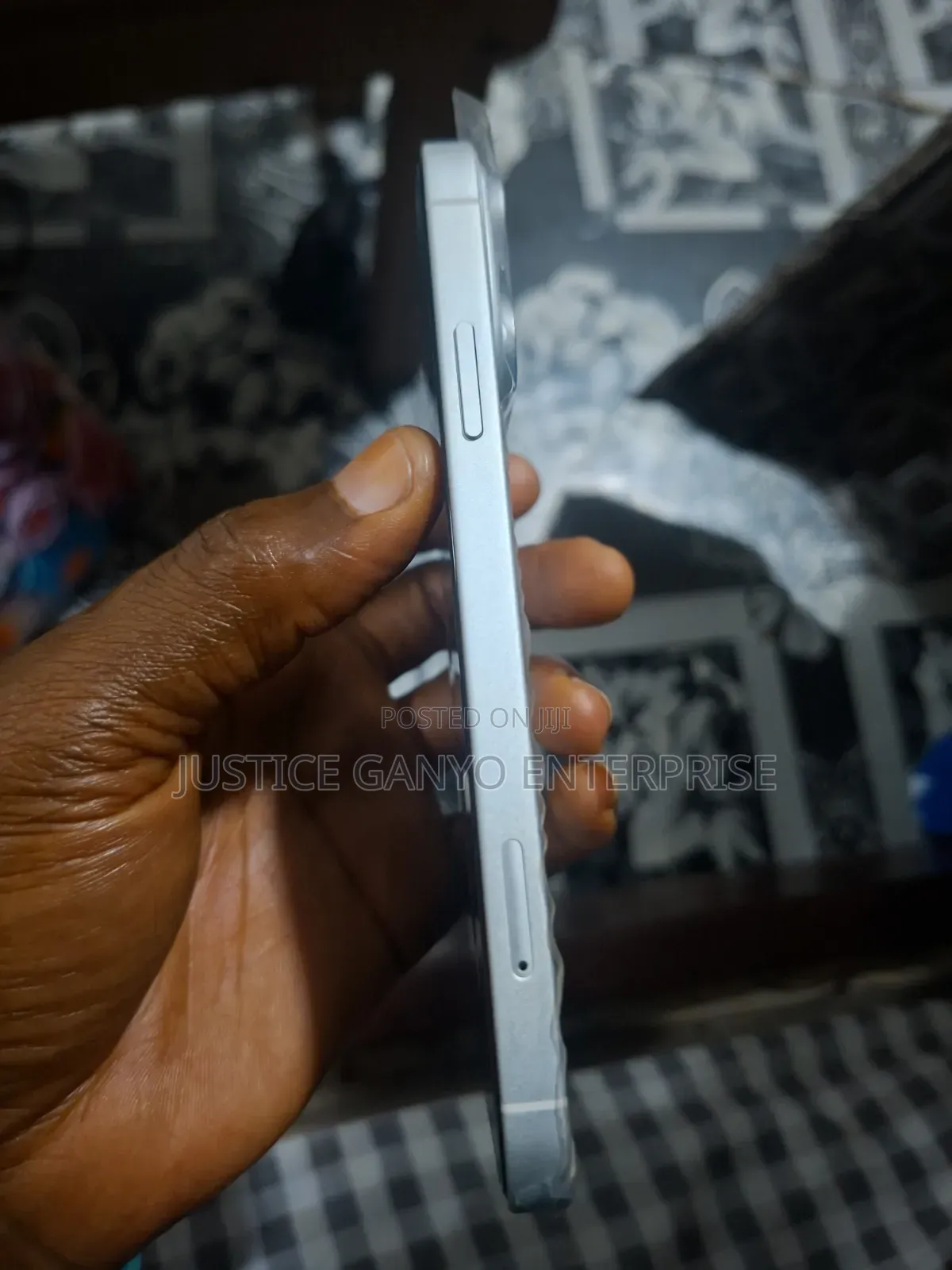New Apple iPhone XR 128 GB Silver