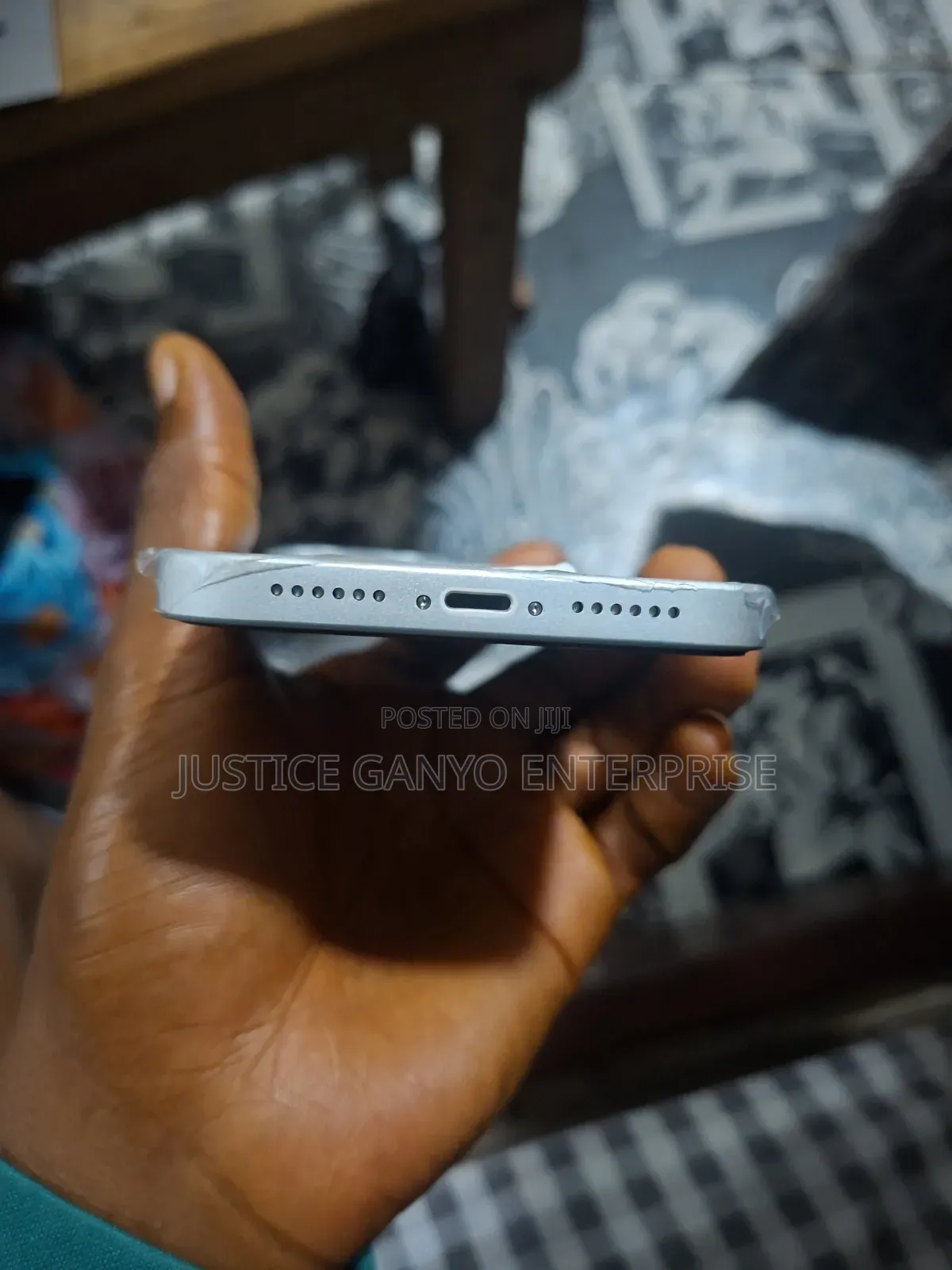 New Apple iPhone XR 128 GB Silver