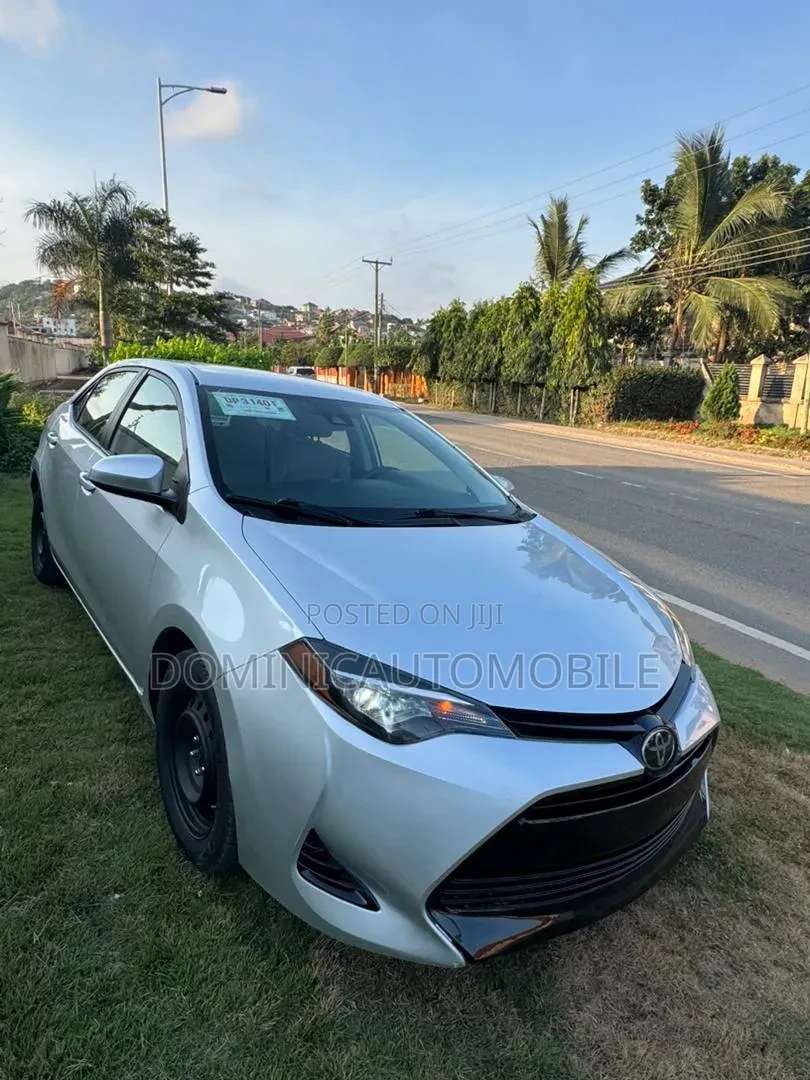 Toyota Corolla 2018 Silver