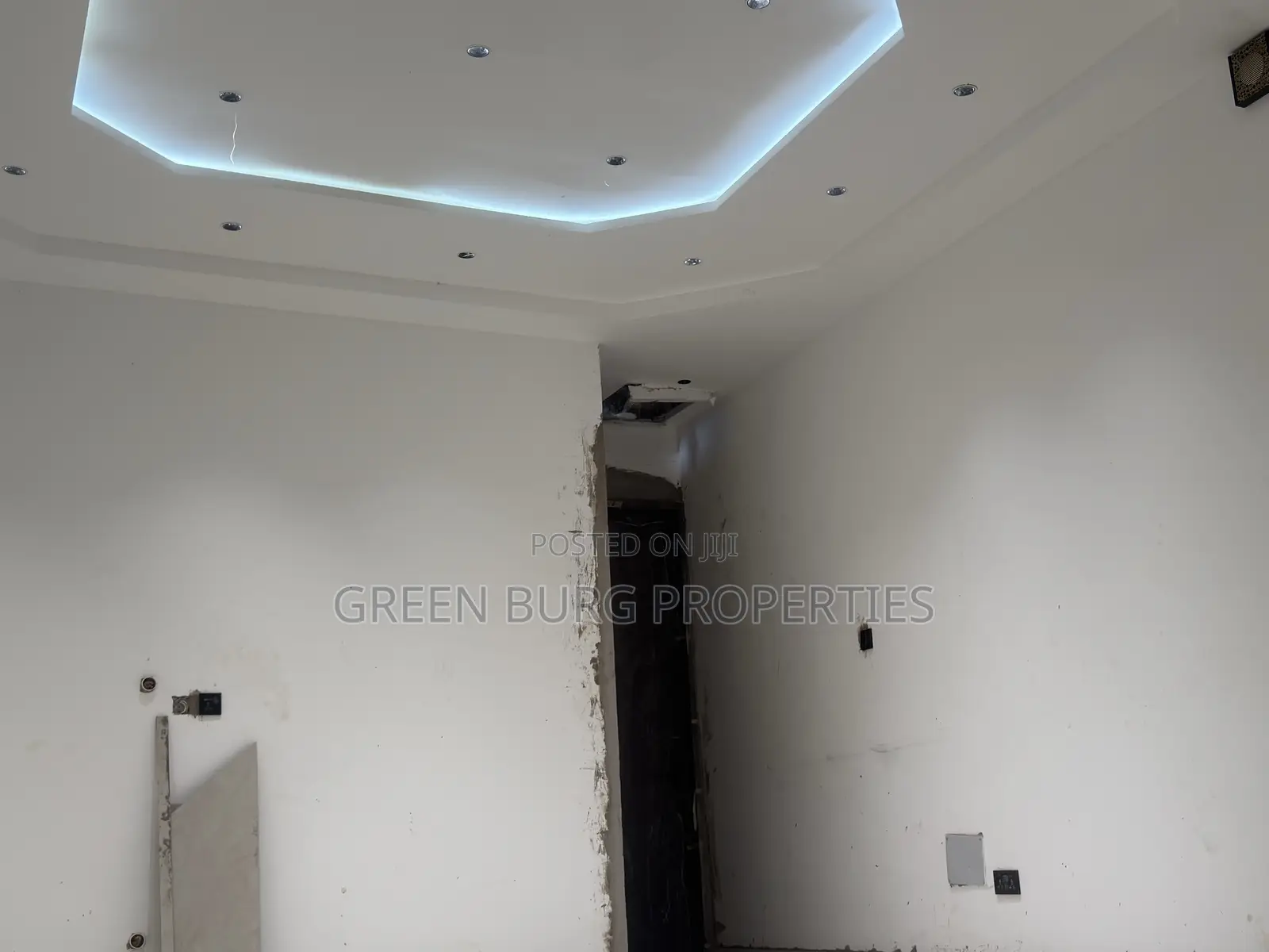 4bdrm House in Green, East Legon for sale