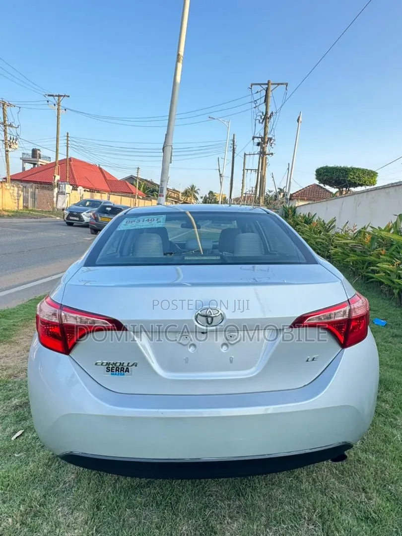 Toyota Corolla 2018 Silver