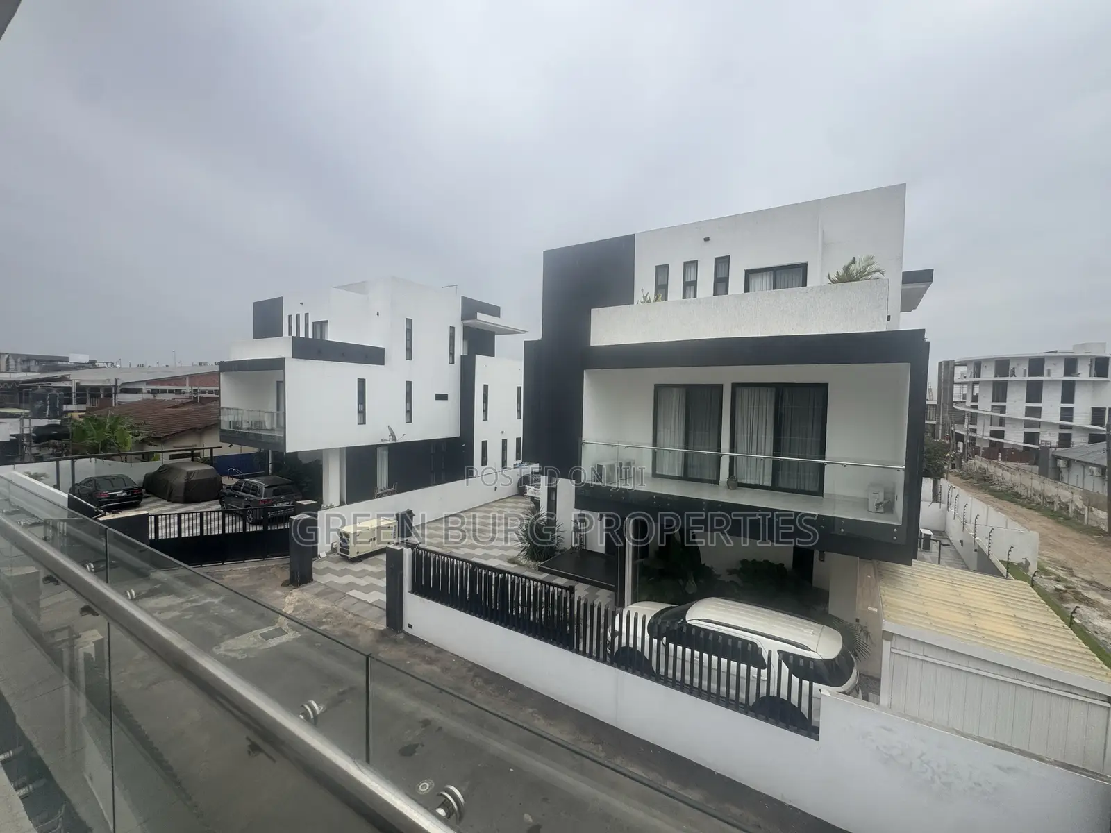 5bdrm House in Green, East Legon for sale