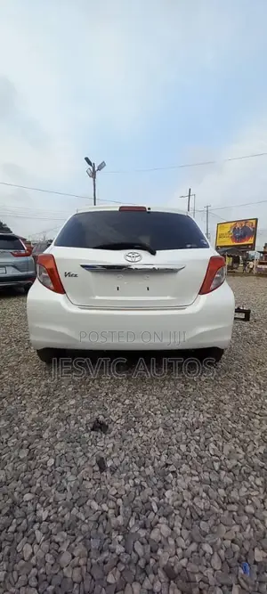 Toyota Vitz 2013 White