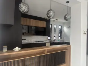 5bdrm House in Green, East Legon for sale