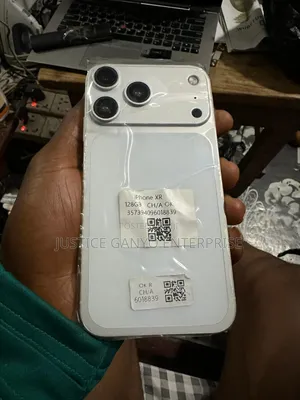 New Apple iPhone XR 128 GB Silver