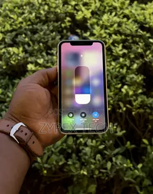 Apple iPhone XR 64 GB Yellow