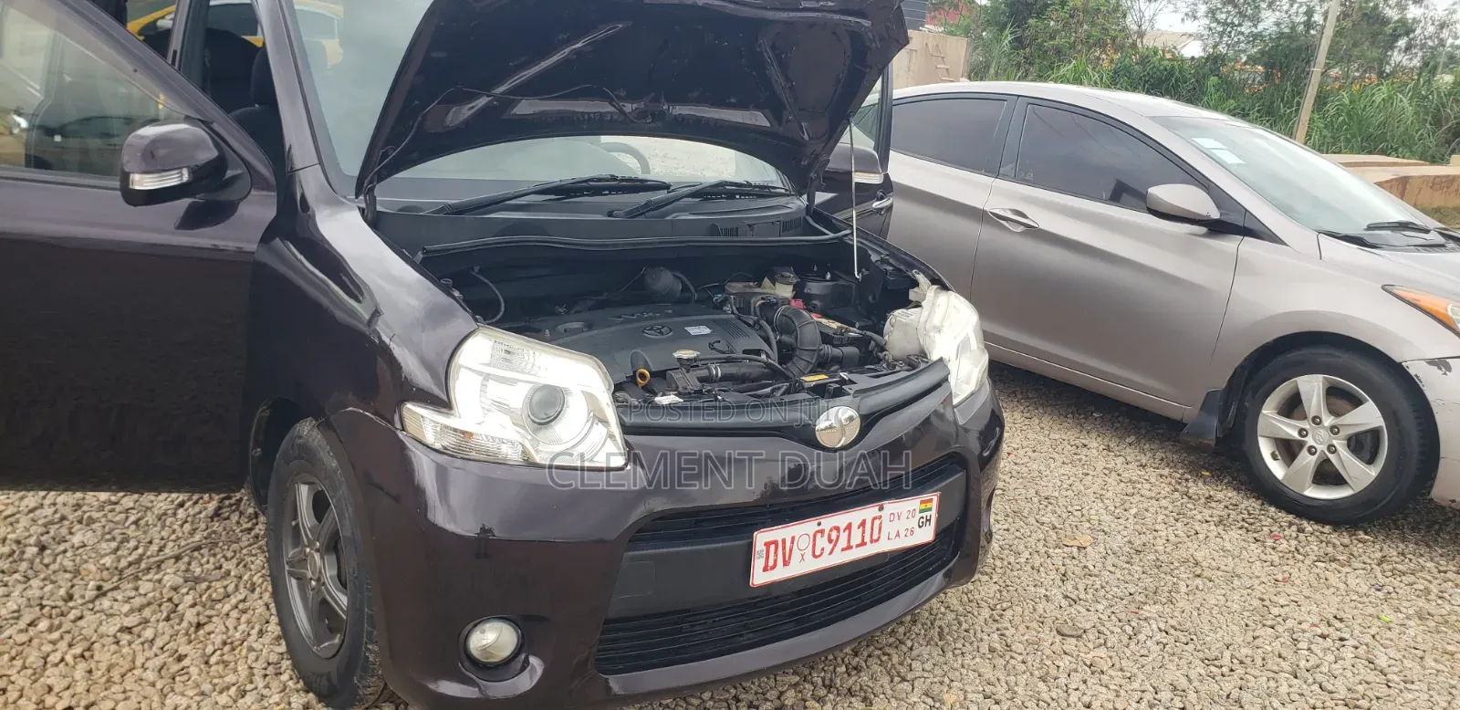 Toyota Sienta 2012