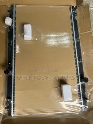 Honda CR-V 2017 2018 2019 2021 2022 Radiator ( Water Tank)