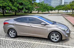 Hyundai Elantra Limited Sedan FWD (2.0L 4cyl 6A) 2017 Beige