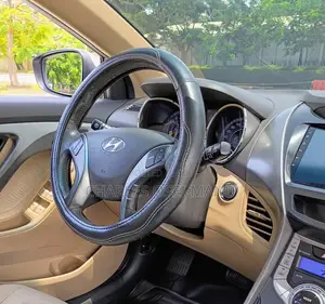 Hyundai Elantra Limited Sedan FWD (2.0L 4cyl 6A) 2017 Beige