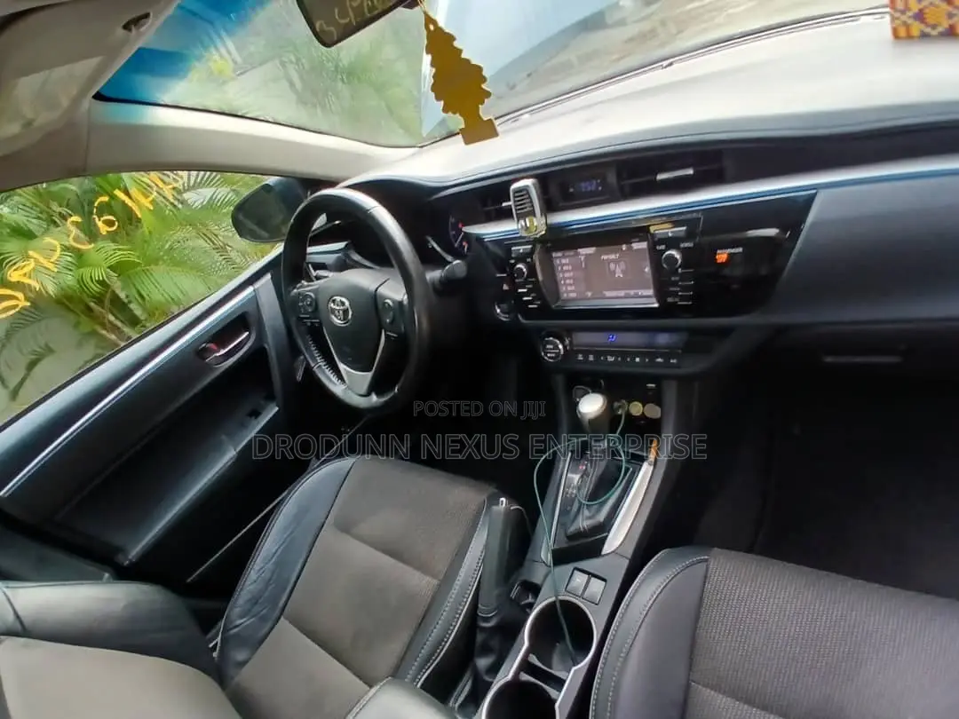 Toyota Corolla S 4dr Sedan (1.8L 4cyl CVT) 2016 Gray