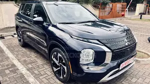 Mitsubishi Outlander SEL 2022 Blue