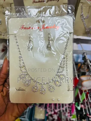 Luxury Fashion Jewelry Necklace & Earring Set
