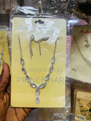 Luxury Fashion Jewelry Necklace & Earring Set