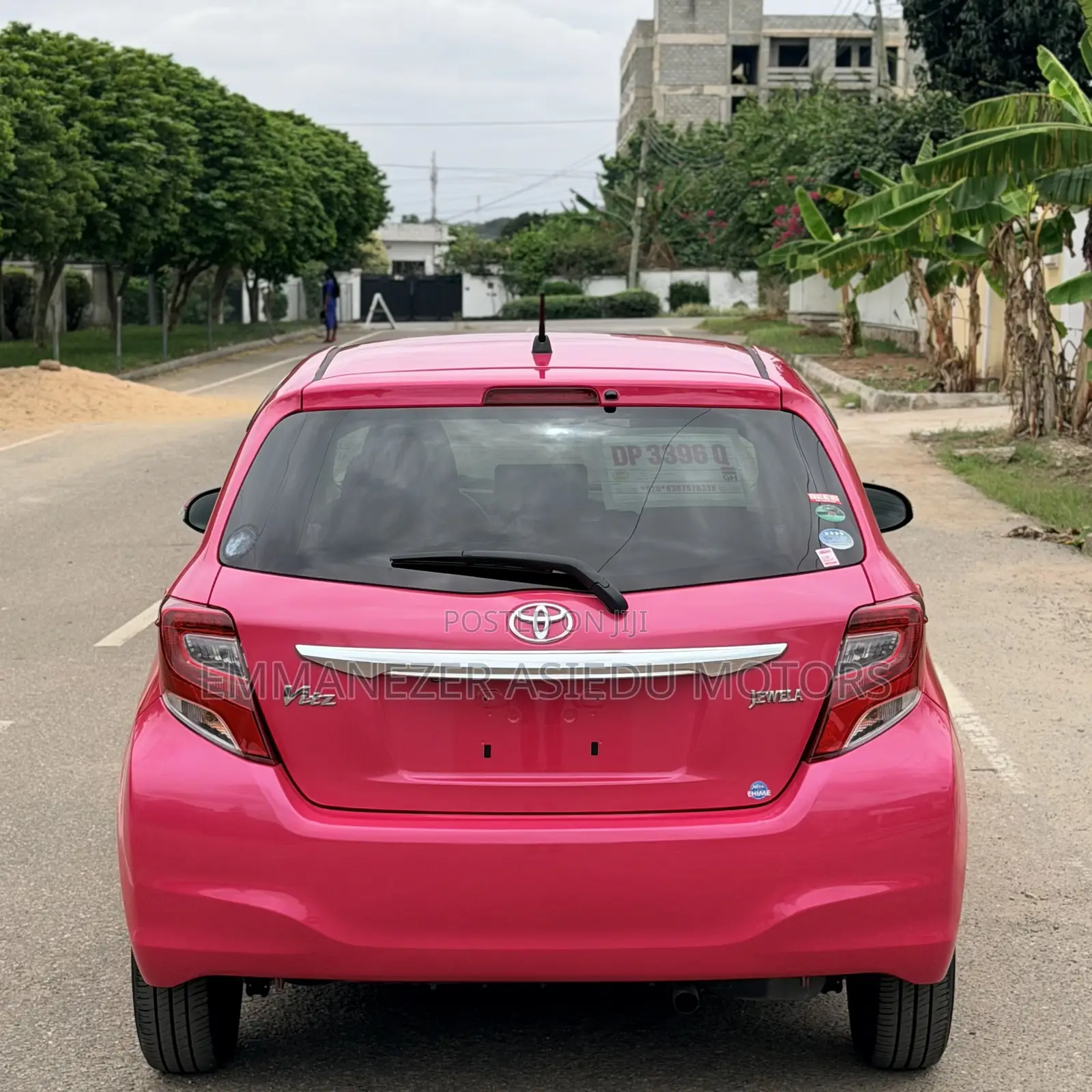 Toyota Vitz 1.3 FWD 5dr 2015 Pink