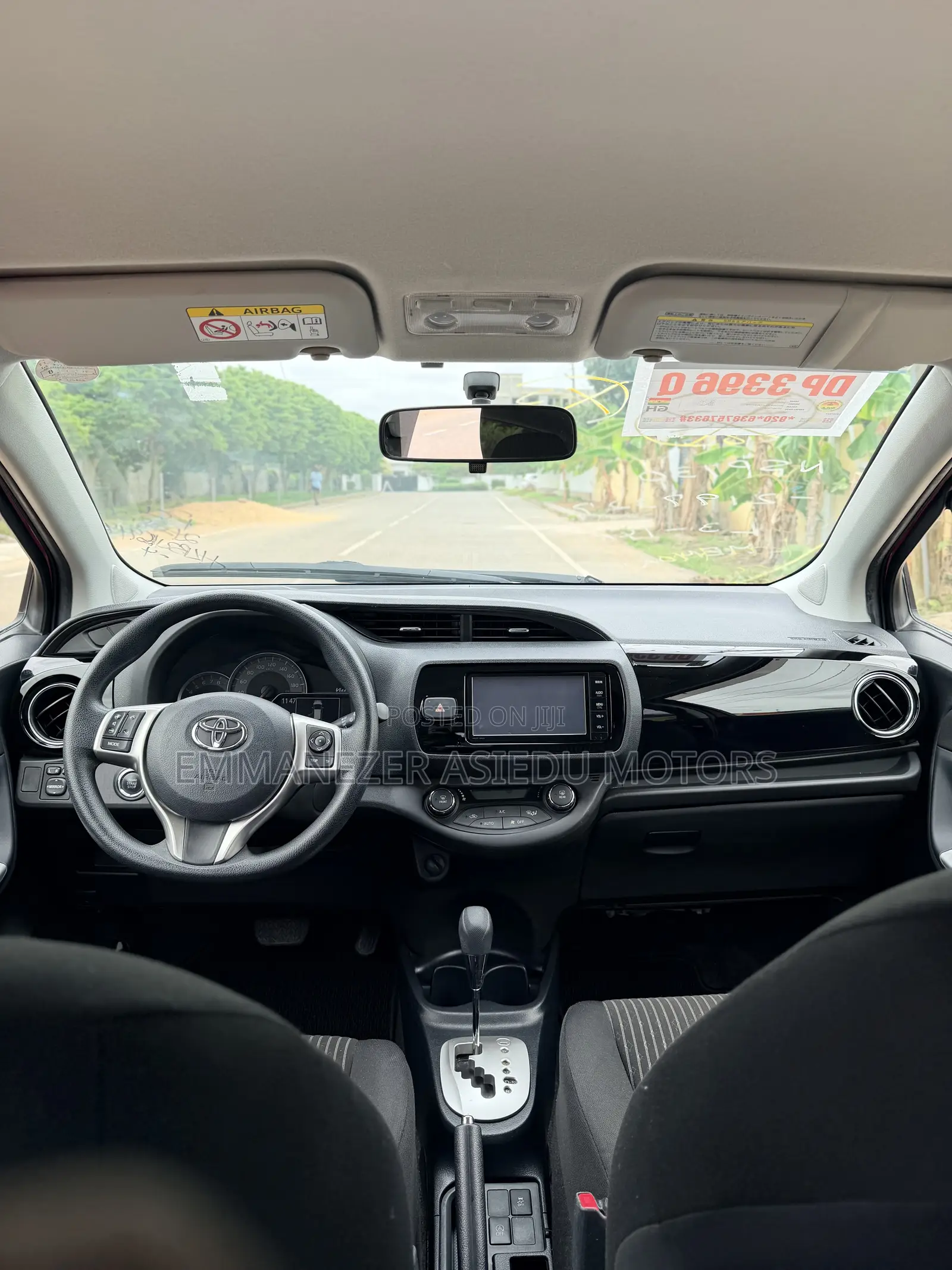 Toyota Vitz 1.3 FWD 5dr 2015 Pink