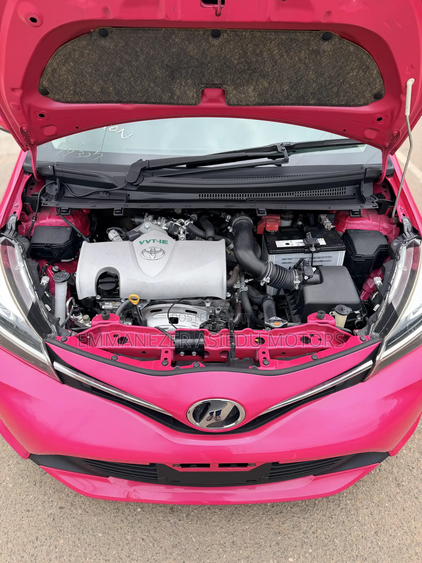 Toyota Vitz 1.3 FWD 5dr 2015 Pink