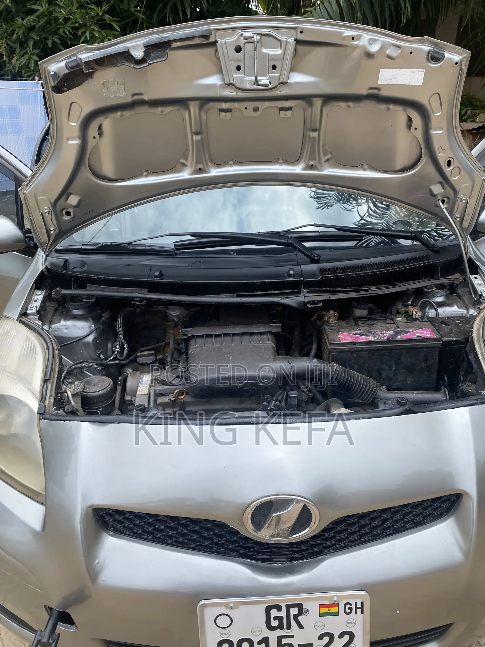 Toyota Vitz 1.3 AWD 5dr 2010 Silver