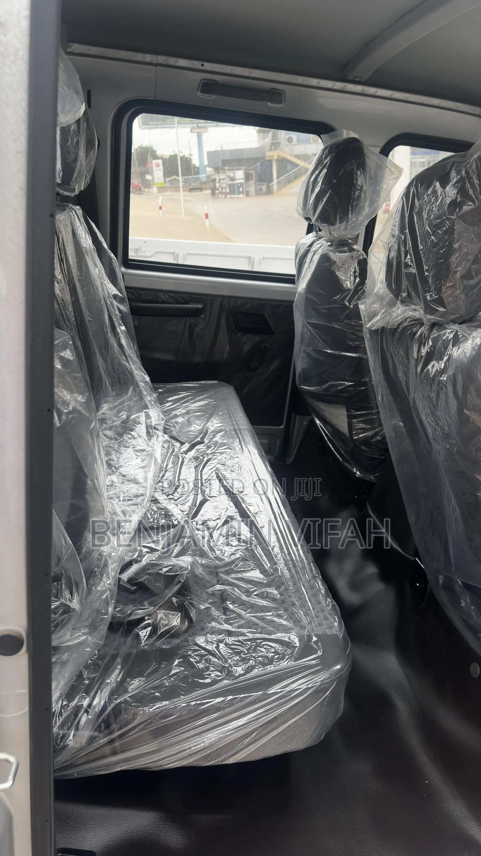 New Wuling Rongguang 2025 Silver
