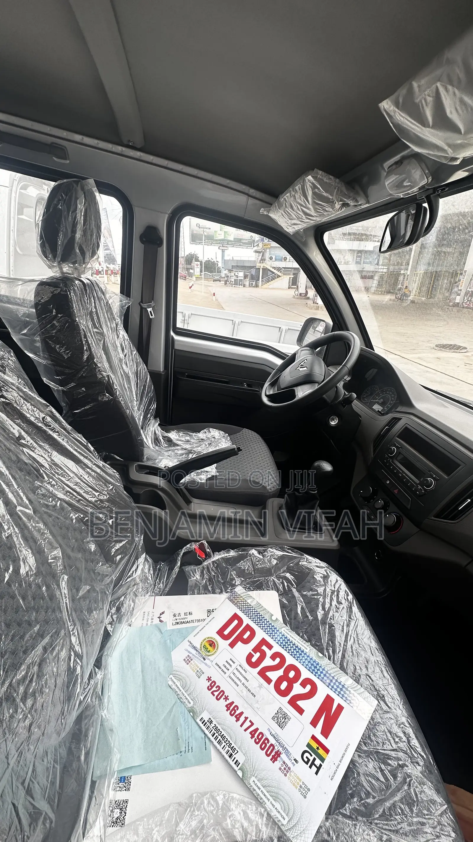 New Wuling Rongguang 2025 Silver