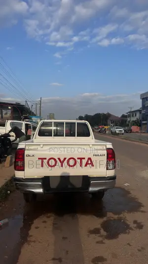 New Toyota Hilux 2026 White