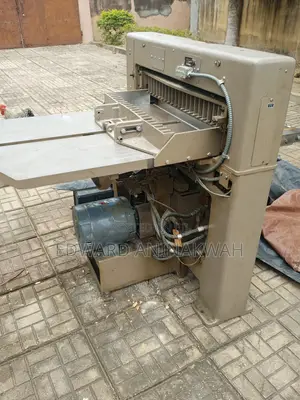 Challenge Paper Cutter