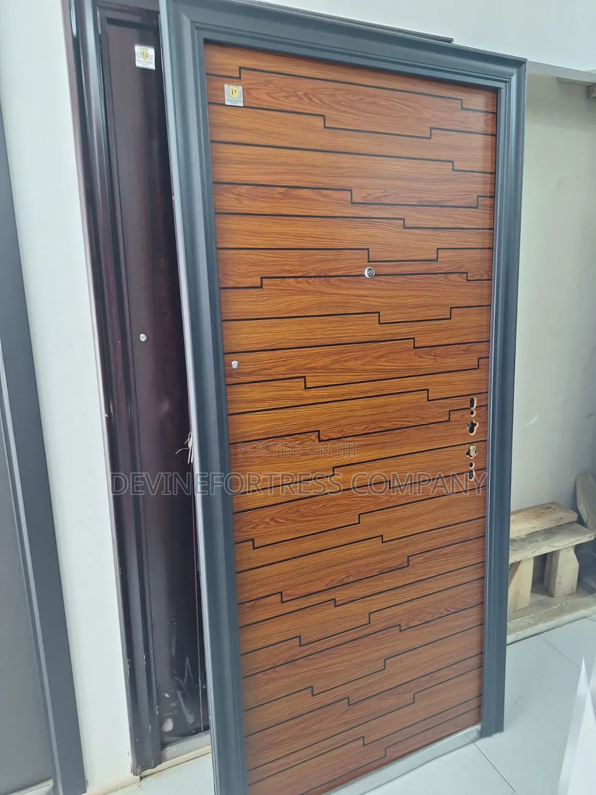 High Quality Paladin Smooth Door Orange Color Strong and Beautiful
