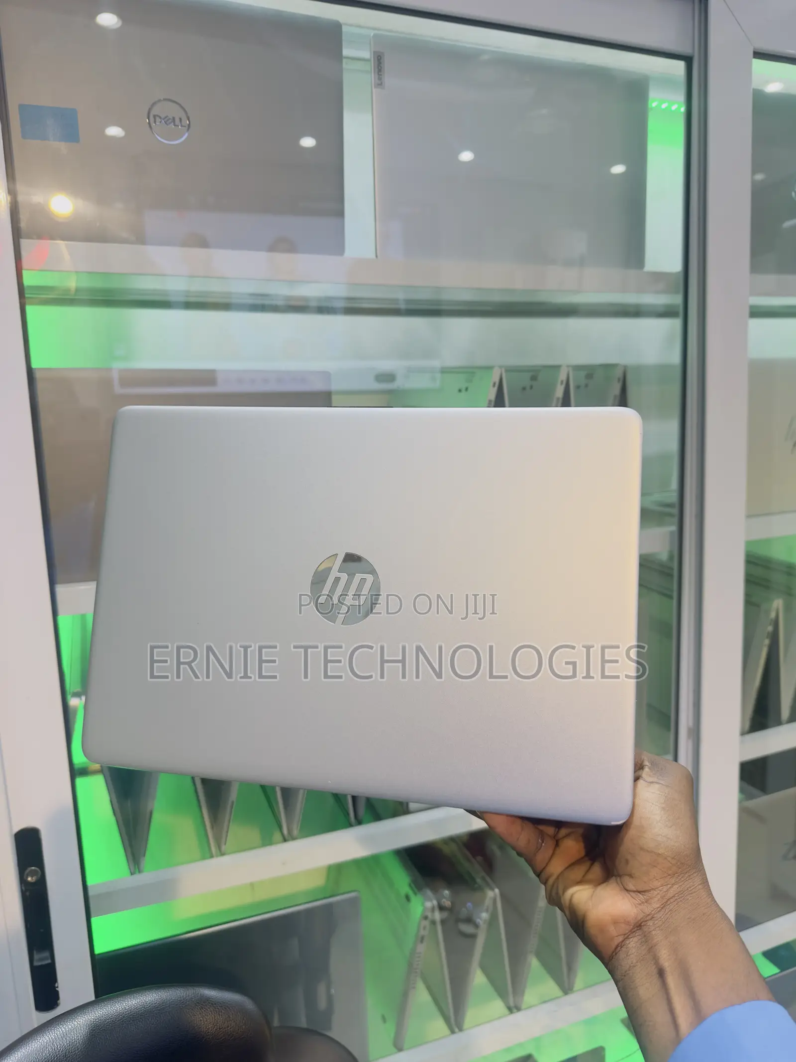 Laptop HP 14-dq1088wm 4GB Intel Core i3 SSD 128GB